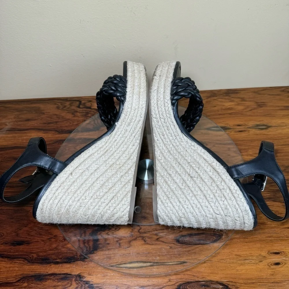 bp nwot shoes